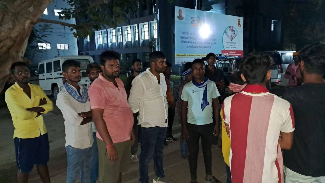 विकास सिंह- सड़क दुर्घटना में हुई दो की मौत, सरकार से एससी एसटी के तहत मुआवजा देने की करी मांग