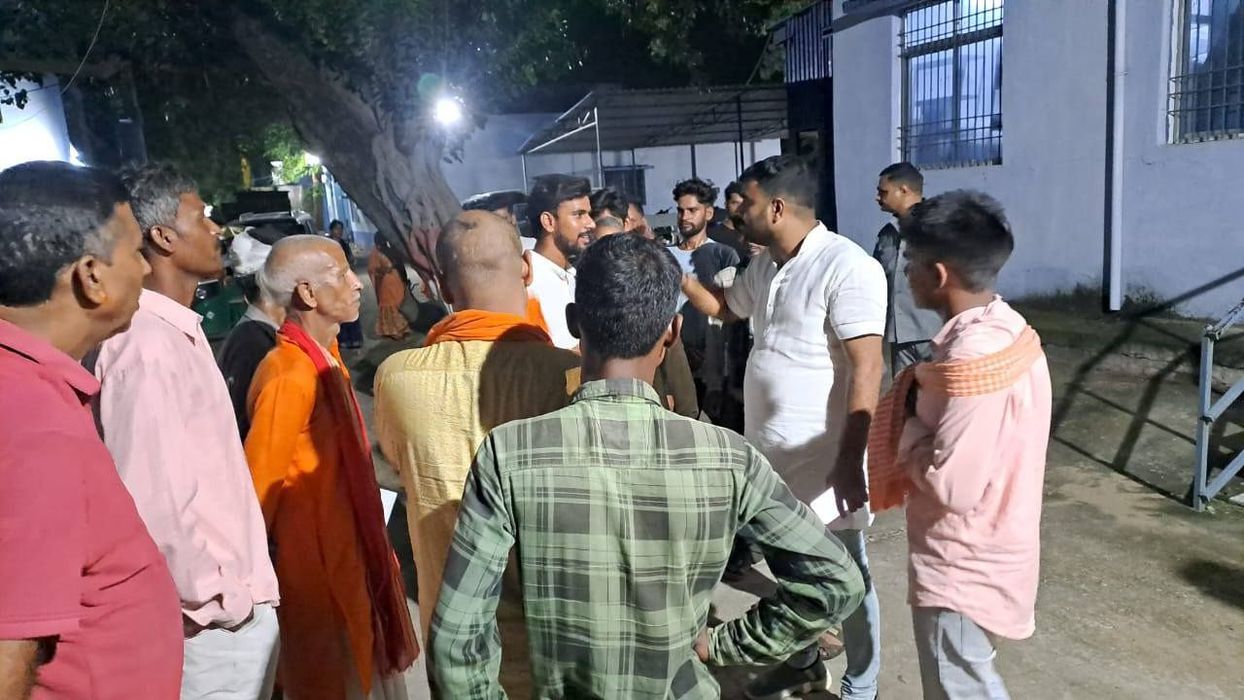 विकास सिंह- रामपुर प्रखंड क़े उचिनर गाँव क़े बचाऊ दूबे की 47 वर्षीय पत्नी प्रीति दूबे की सड़क दुर्घटना में हुई मौत