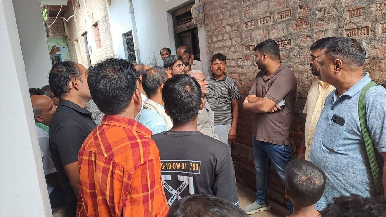विकास सिंह- मोकरी गाँव के कबाड़ा व्यवसाई 35 वर्षीय अफसर आलम की हार्ट अटैक से हुई मौत