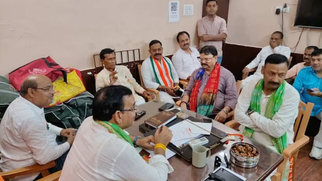 विजय कुमार भुर्जी  - अटल बिहारी वाजपेयी जी की पुण्यतिथि पर विशेष कार्यक्रम की कार्ययोजना बैठक में सहभागिता