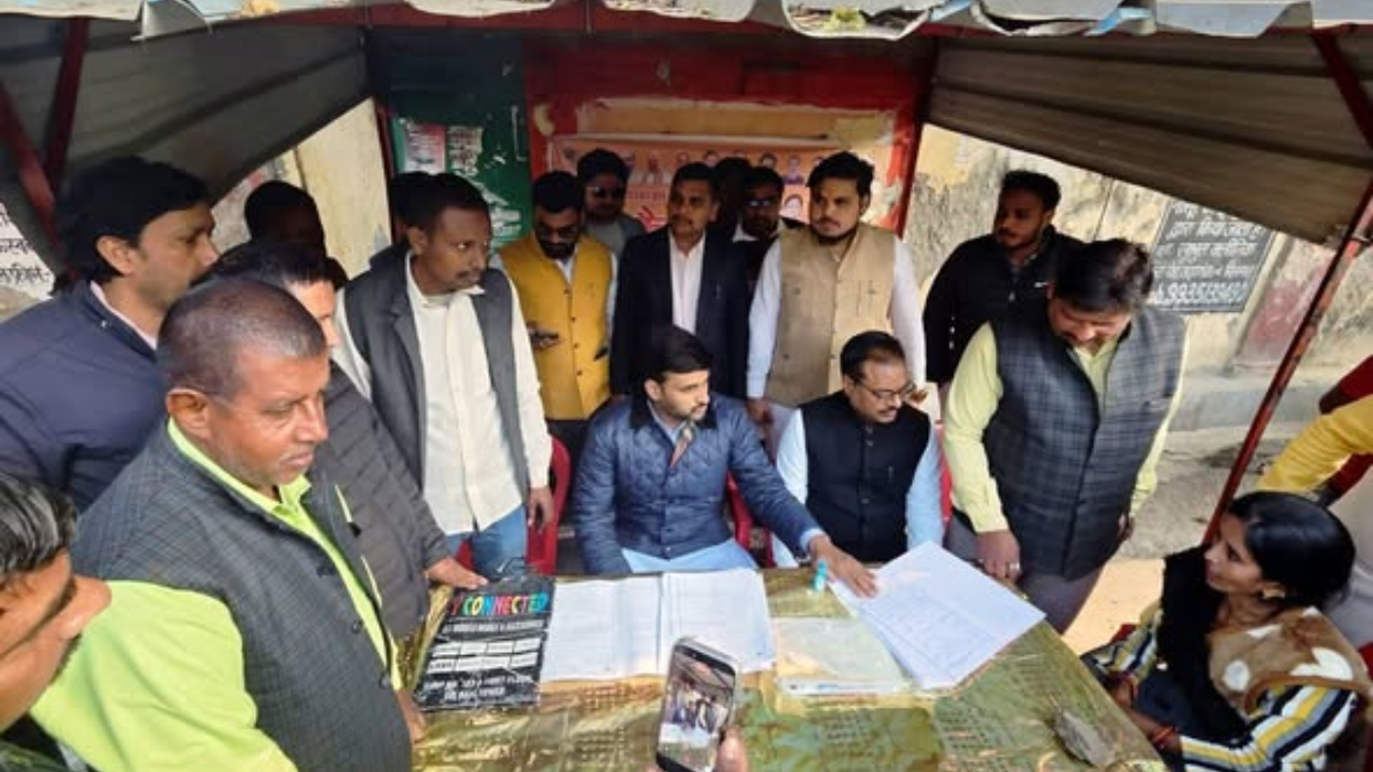 विजय कुमार भुर्जी - बटलर पैलेस व जयप्रकाश नगर में S.I.R. अभियान कैंप का सफल आयोजन