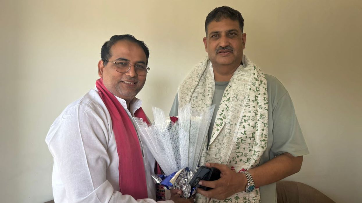 शिष्टाचार भेंट एवं सामाजिक भागीदारी पर सार्थक चर्चा